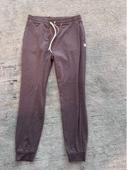 Women’s vuori joggers size medium