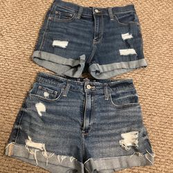 HOLLISTER JEAN SHORTS