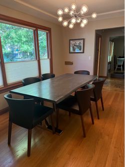 High end table with chairs