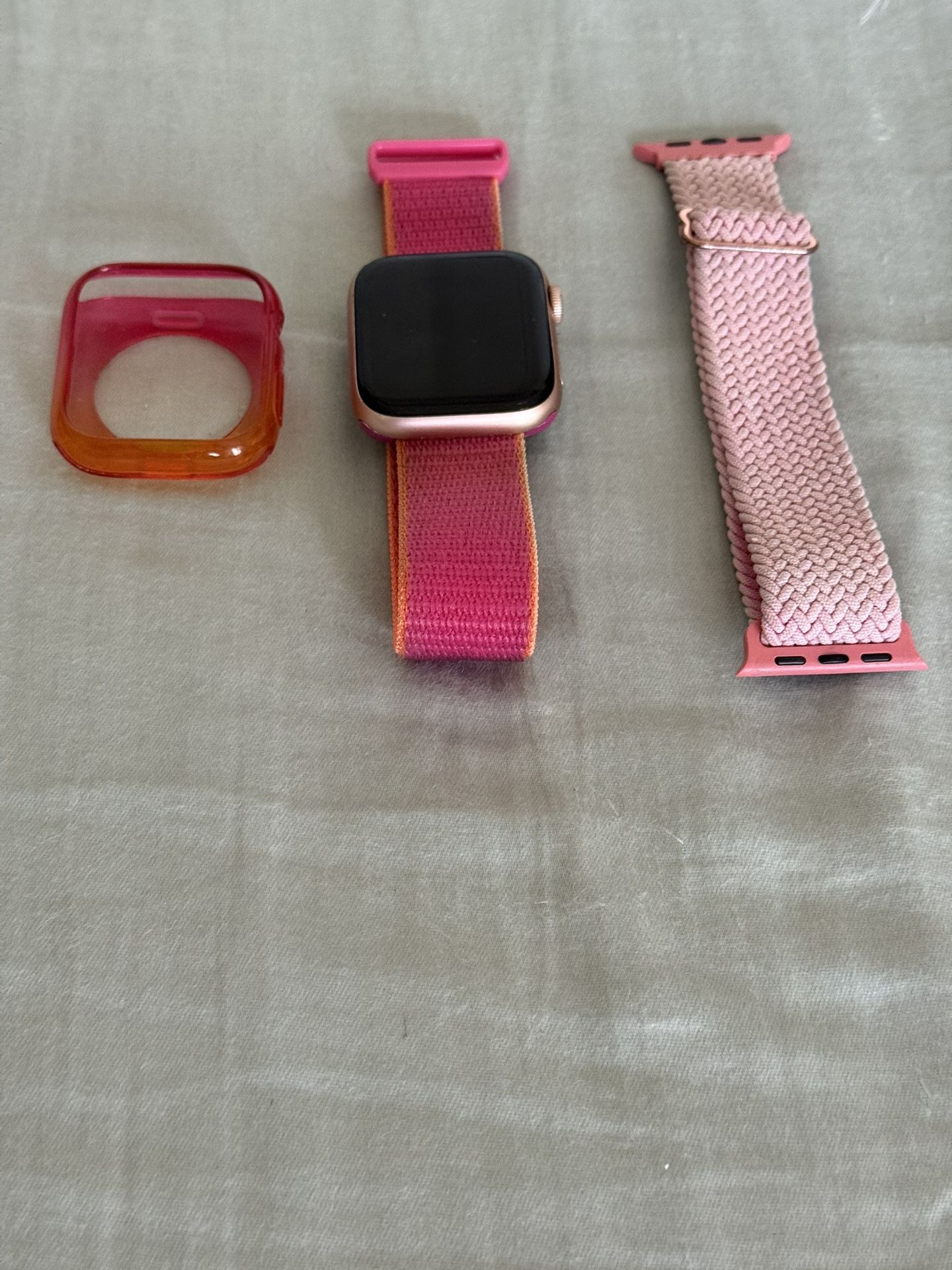 APPLE WATCH SERIES 4 16GB GOLD ALUMINUM 44MM (GPS + CELLULAR)