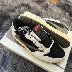Nike Travis Scott Olives 