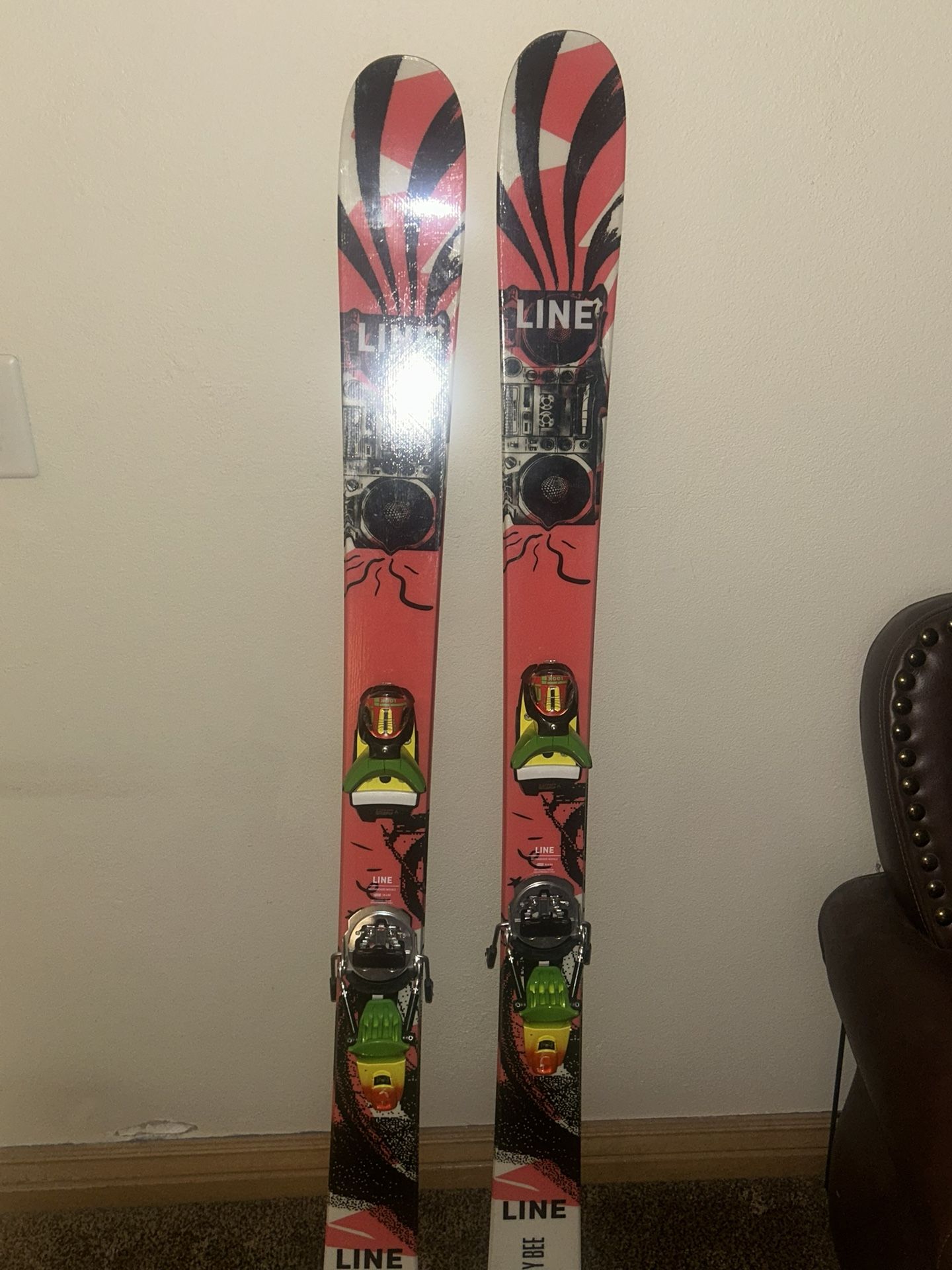 Line HoneyBee Women’s Skis