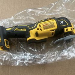 DEWALT (BRAND NEW*****) 20V MAX XR Cordless Brushless 3-Speed Oscillati (TOOL ONLY)
