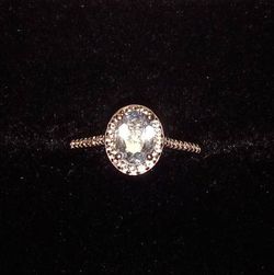 10kt  White Gold Aquamarine And Diamonds Ring