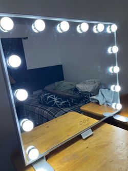 Vanity mirror