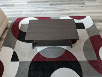 Coffee table + Rug