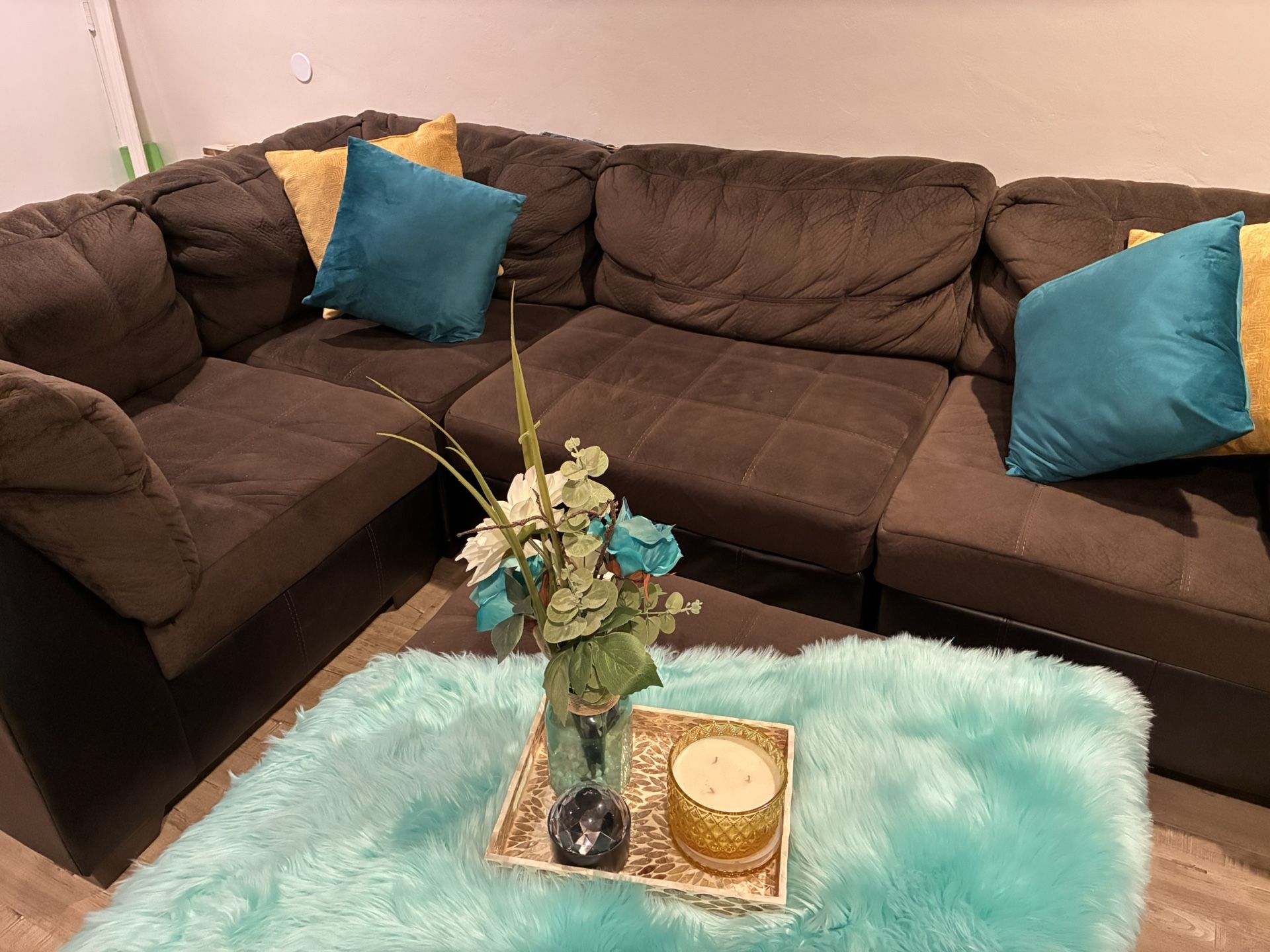 Six Piece Sectional Couch, Which Includes The Ottoman