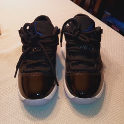 AIR. JORDAN. 11