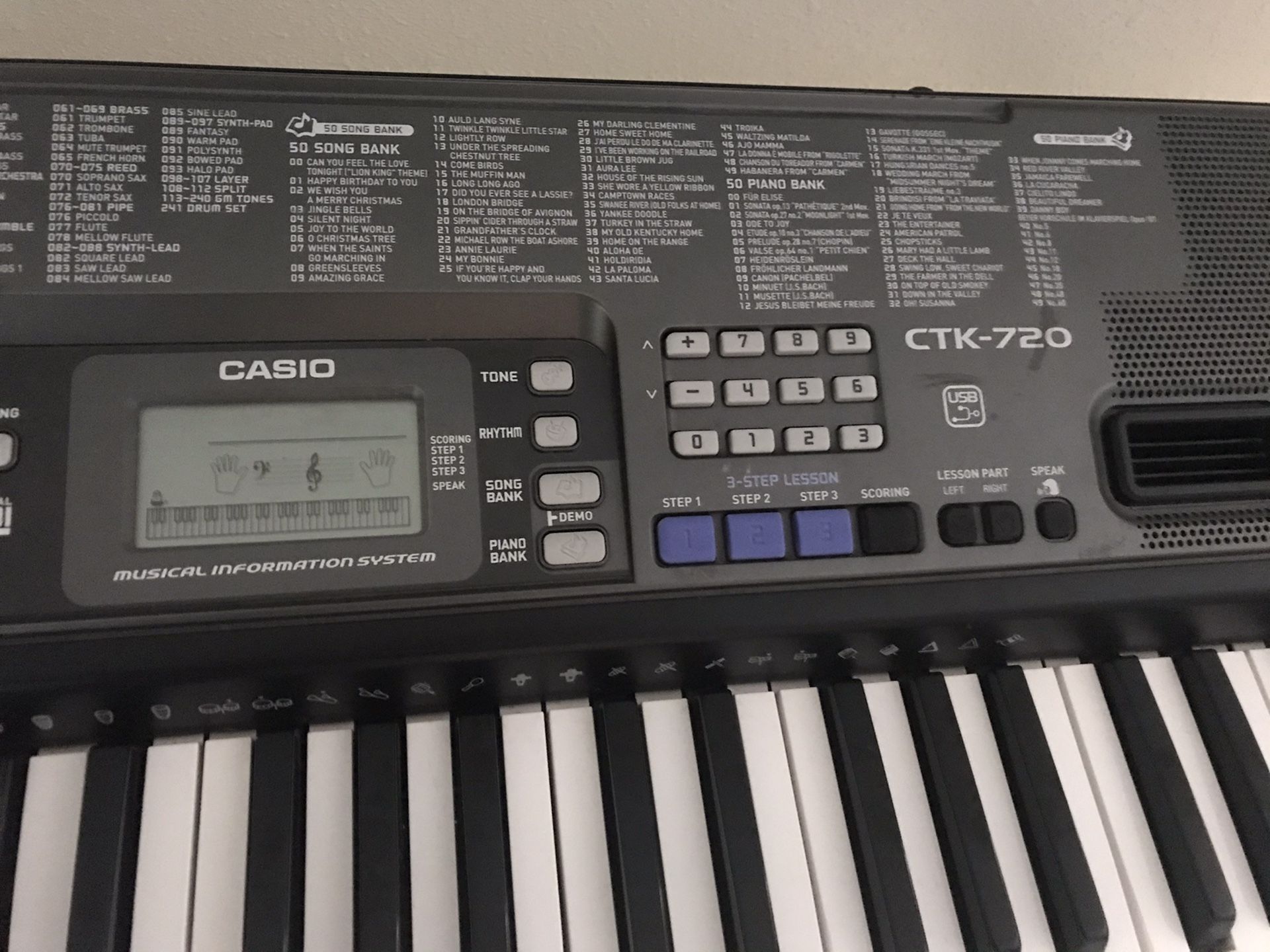 Casio CTK-720 electric keyboard piano
