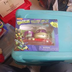 Toothbrush Holder With Toothbrush