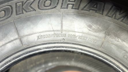 Yokohama LT285/75R16 Tire 2 peace