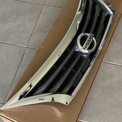 Nissan Altima Grille + Emblem Brand New fits 2013 to 2015 