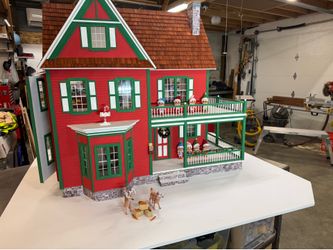 Dollhouse - Christmas theme