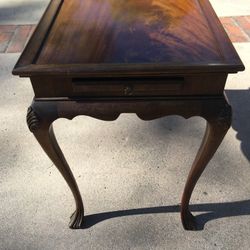 WOODEN SIDE TABLE WITH END LEAFS