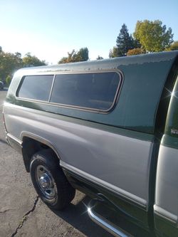 96 Dodge RAM 8 ft Camper Shell