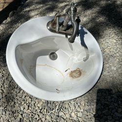 faucet with washbasin Made in Thailand