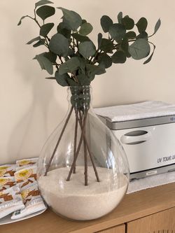 Glass vase