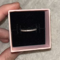 Pandora sparkly heart diamond ring