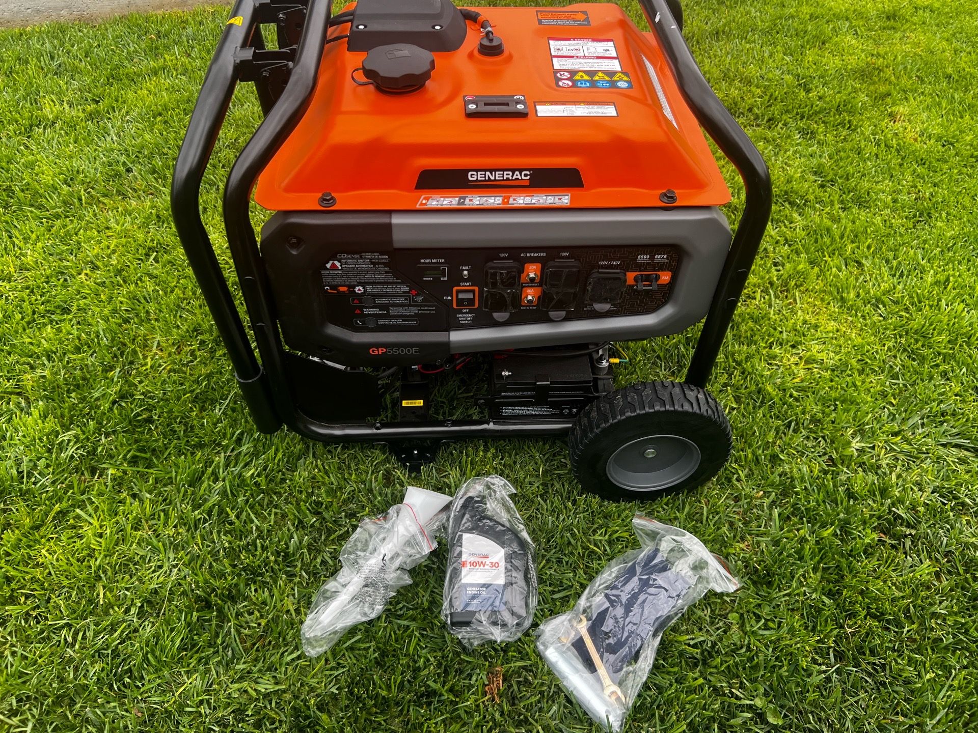 GENERAC GENERATOR 6875 / 5500-Watt Electric Switch Gasoline Powered Portable Generator with COSense-GP5500E