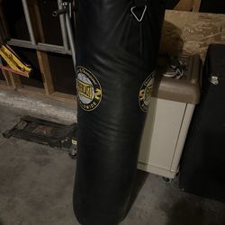 Ever last 100 lbs  damaged punching Bag