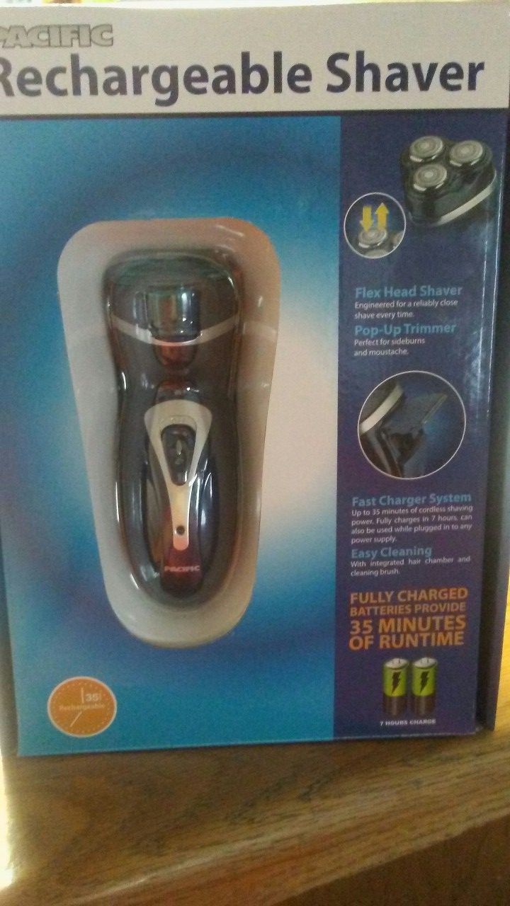 Pacific Rechargeable Shaver