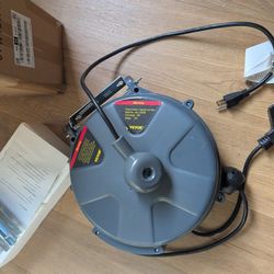 NEW IN BOX Retractable Extension Cord Reel Power Cord Reel 