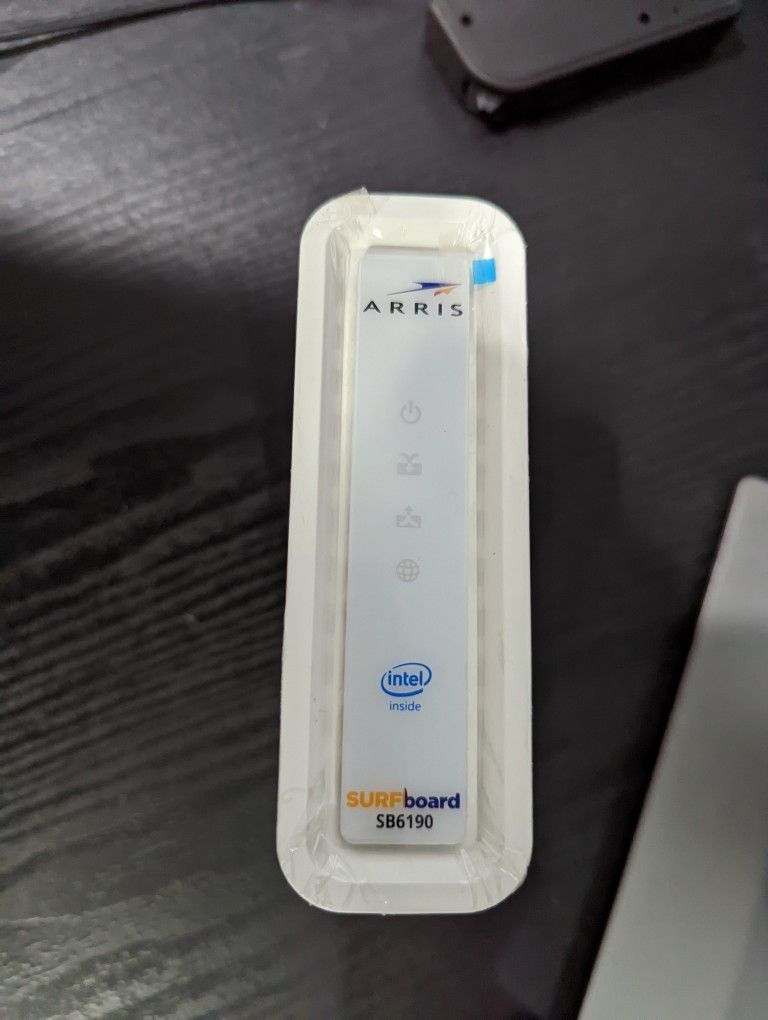 SB6190
SURFboard® DOCSIS® 3.0 Cable Modem
