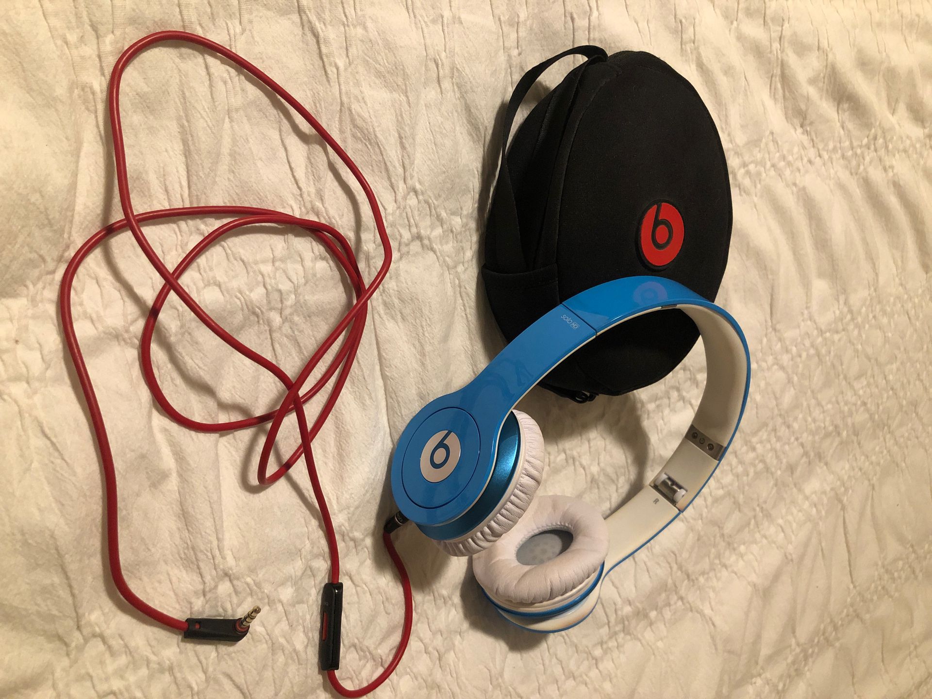 Beats Solo headphones w/ Cable