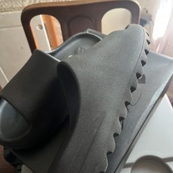 Yeezy Slides Onyx