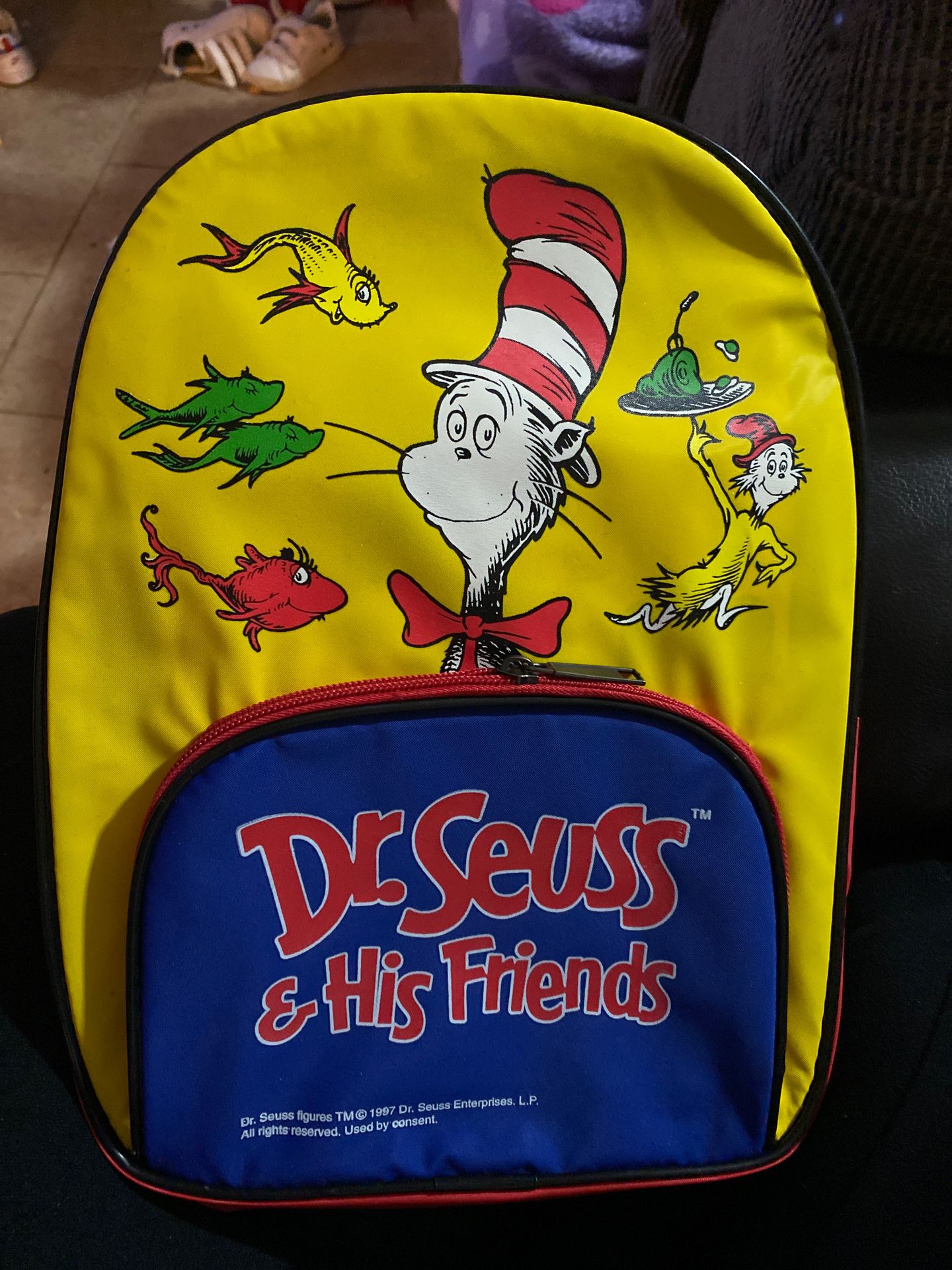 Backpack and 6 dr Seuss books