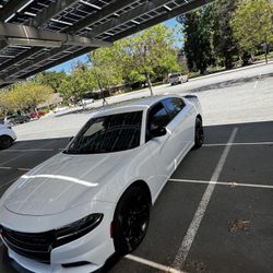  Dodge Chárger SE 2017