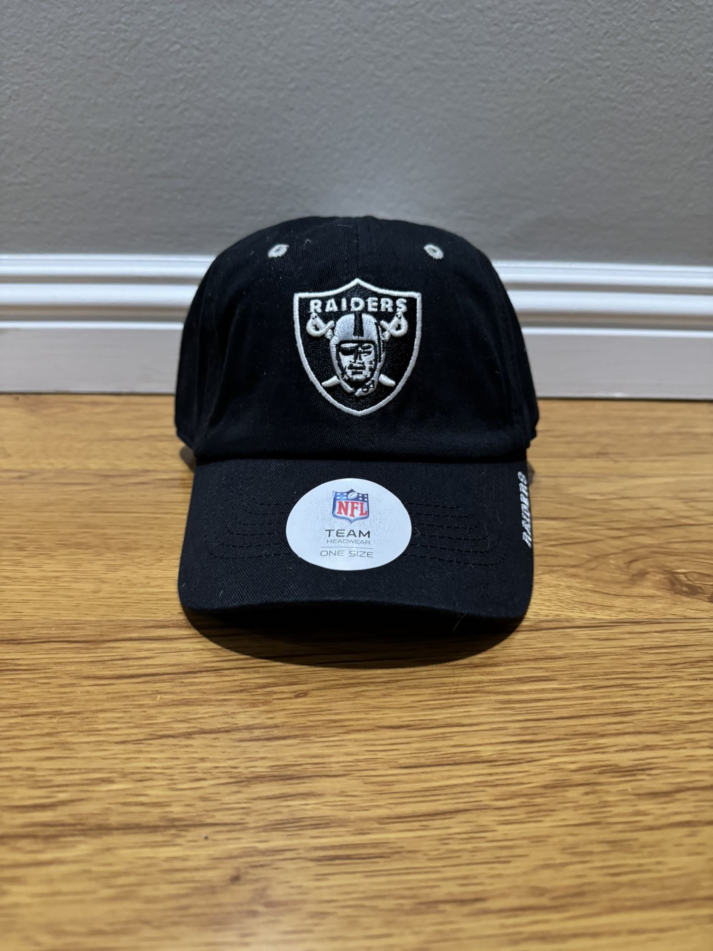 ☠️ Las Vegas Raiders Adjustable Hat – NEW 