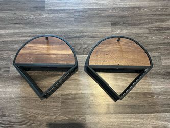 2 Floating shelves