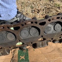 Sbc Heads   416 Casting     Small Chamber   Few Valves Siezed Up 