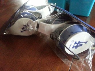 Dodgers headphones