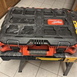 Milwaukee PACKOUT 