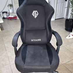 Gaming Chair / Office Chair no wheels