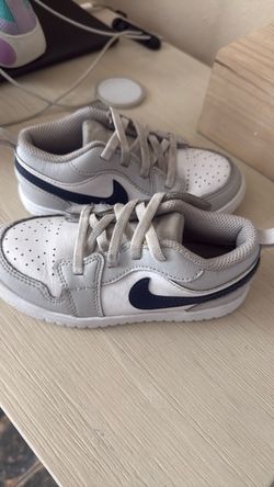 Nike Jordans Kids Low-Top Sneakers