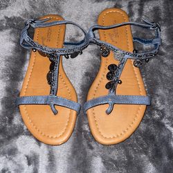 Madeline Stuart Sz 5.5 Boho Blue Denim Coin Charm Flat T-Strap Sandals