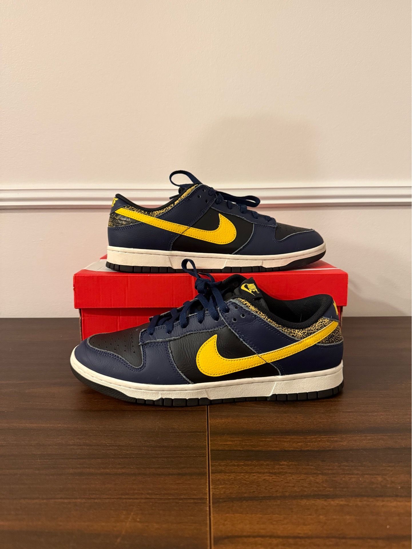 Nike Dunk Low Retro - Vintage Michigan Size 11.5