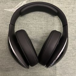 Mercedes Benz Maybach S Wireless Bluetooth Headphones