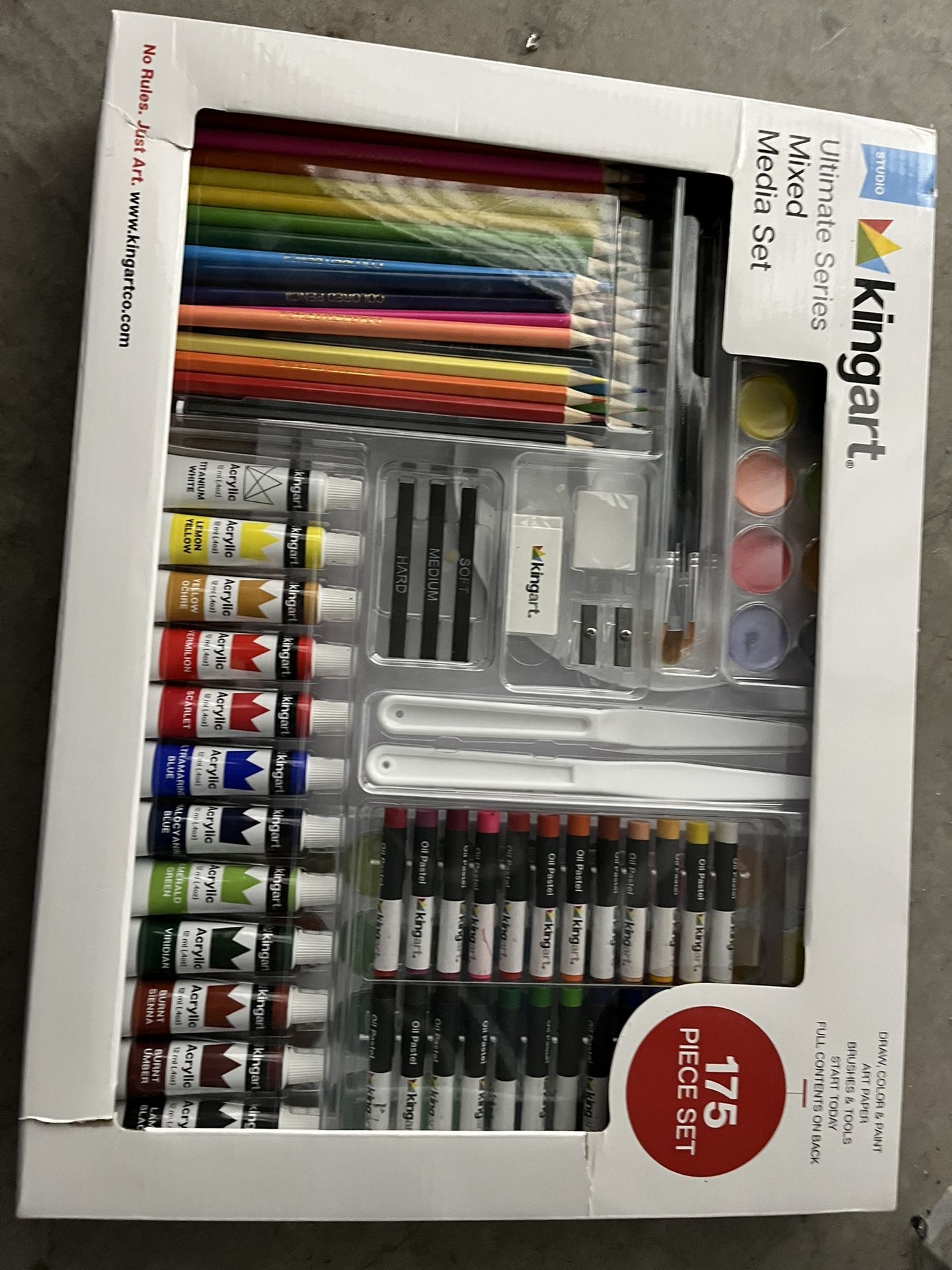 Nice New Kings Art Set