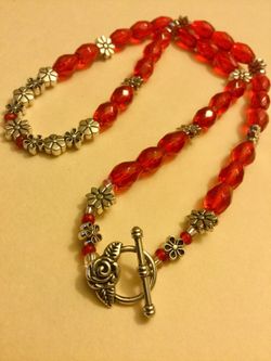 Bead Gallery 🌺Pretty red oval shaped glass beads with flower mix and Rose toggle clasp / Fashion jewelry