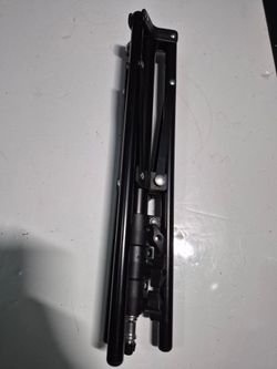 Like New Knee High High Quality Tripod, Screw Top