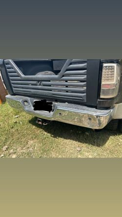 Tailgate for 5th wheel