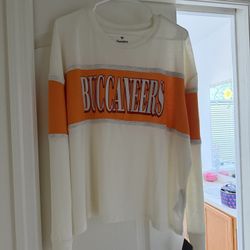 Tampa Bay Buccaneers Women’s 2X Long sleeve Tee 