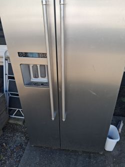 Kitchen aid industrial stainless steel freezer and fridge with ice water maker
