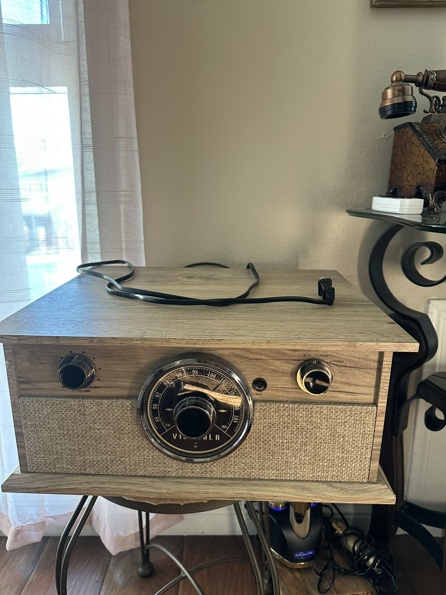 Victrola 4-in-1 Cambridge Farmhouse Modern Bluetooth Turntable with FM Radio