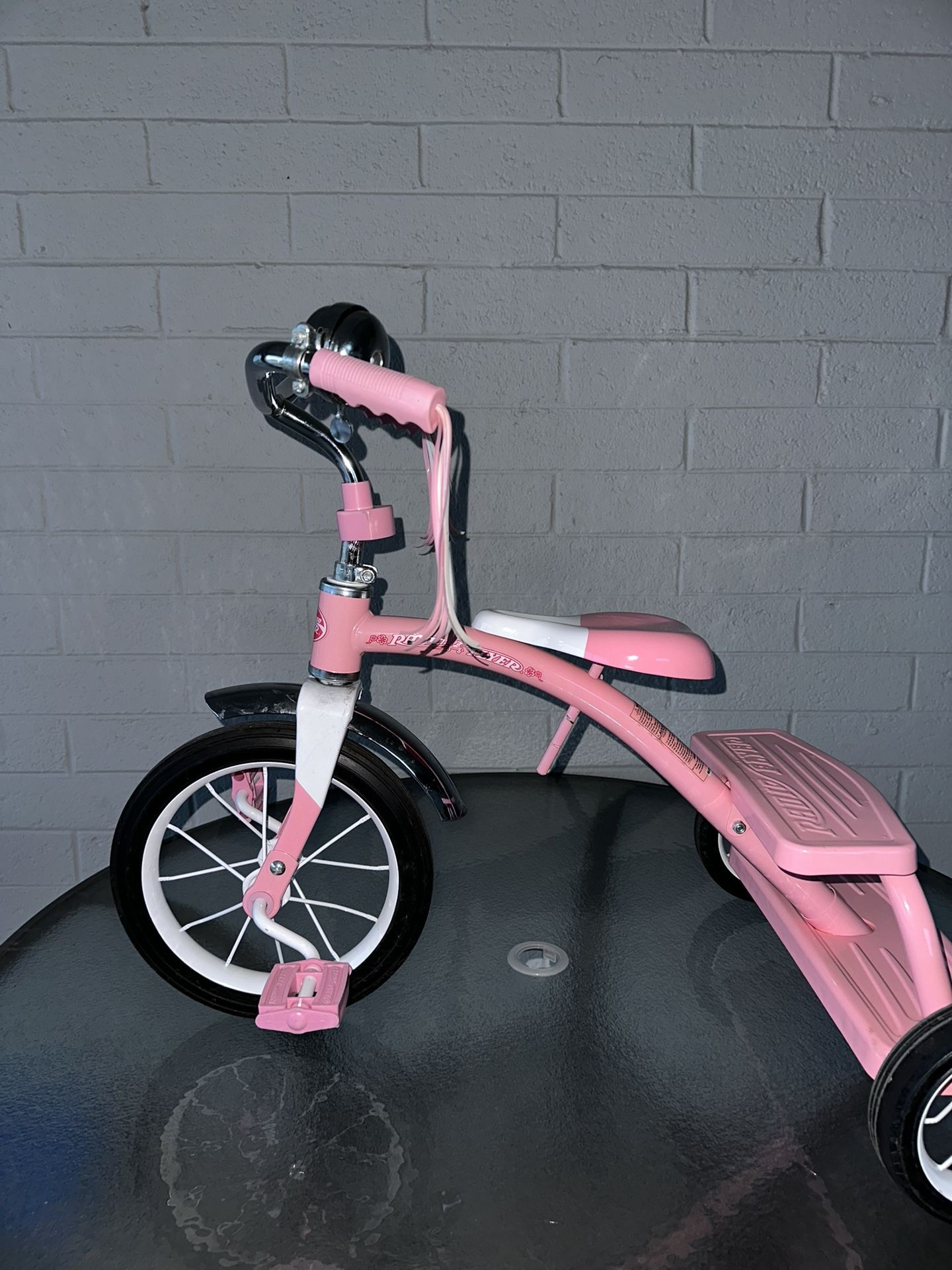 Radio Flyer Tricycle Kids Classic Style Dual Deck Tricycle W/Handlebar Bell-Pink