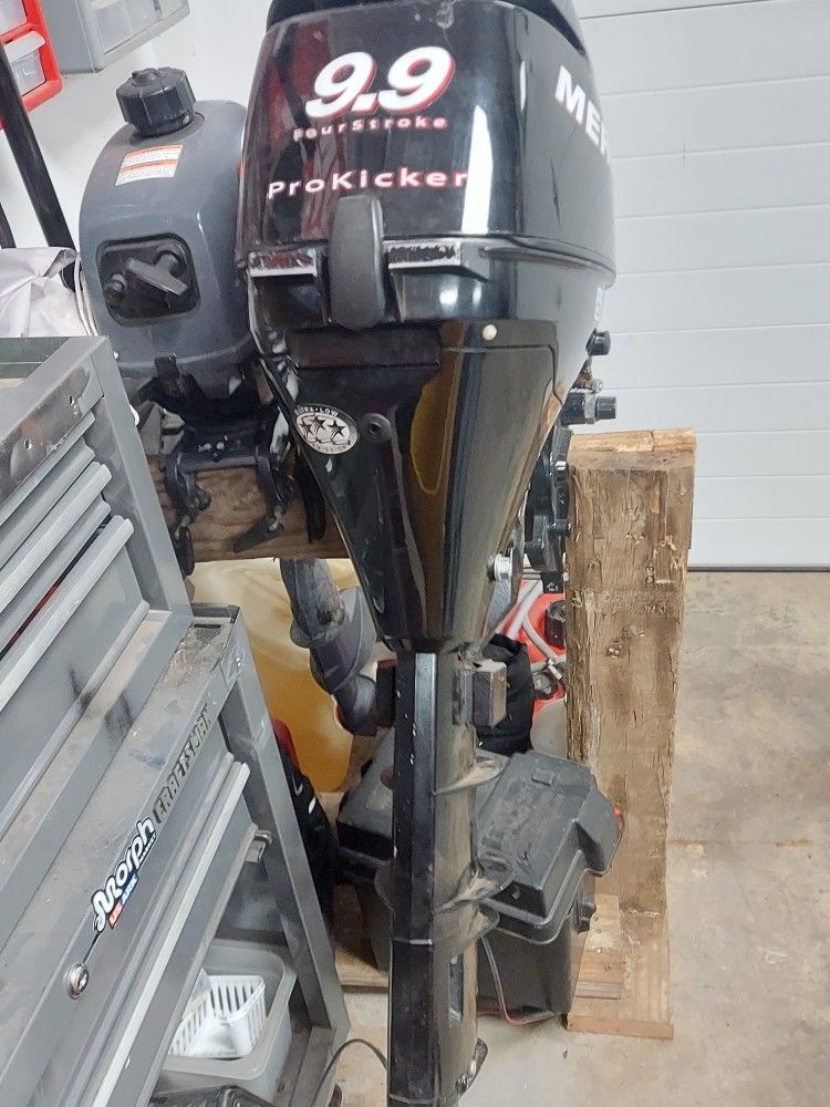 09 Mercury 9.9 Outboard Motor
